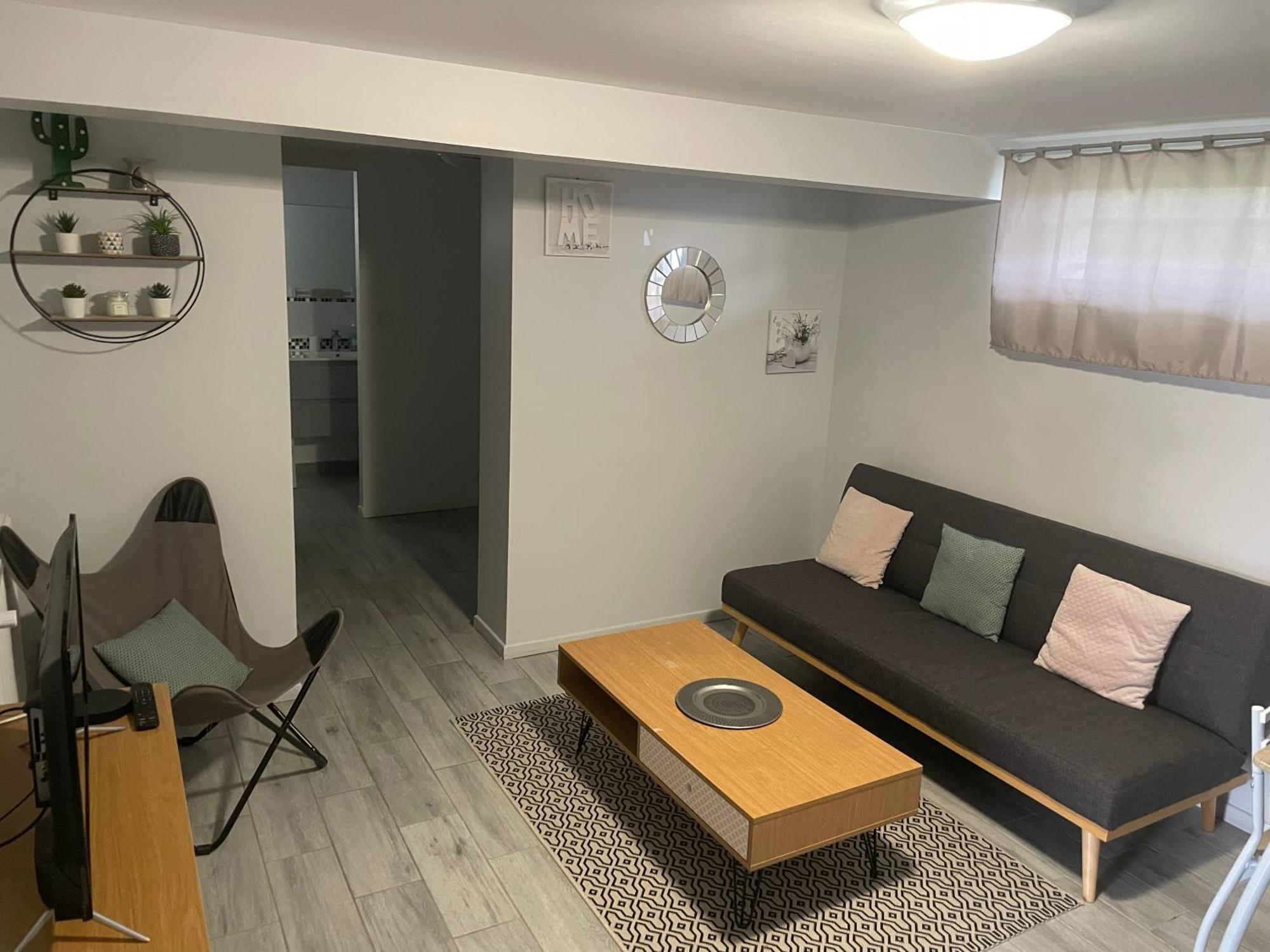 F2 Proche Futuroscope Apartment